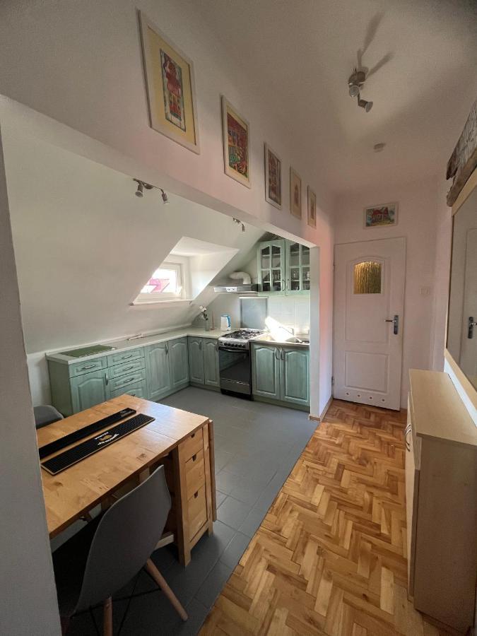 Apartament Kolobrzeska Mansarda, Narutowicza 8 Kolobrzeg Exterior photo